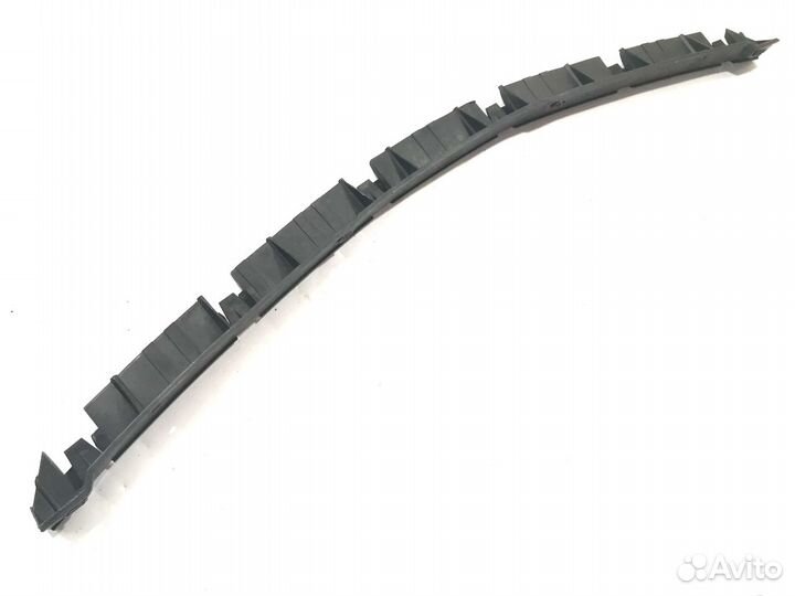 Направляющая заднего бампера Porsche Cayenne