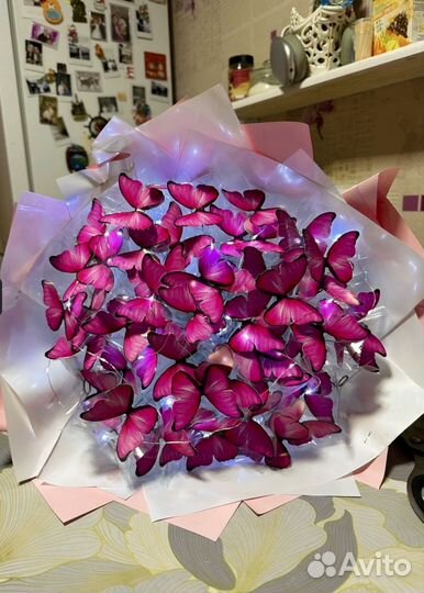 Букет из бабочек светящийся