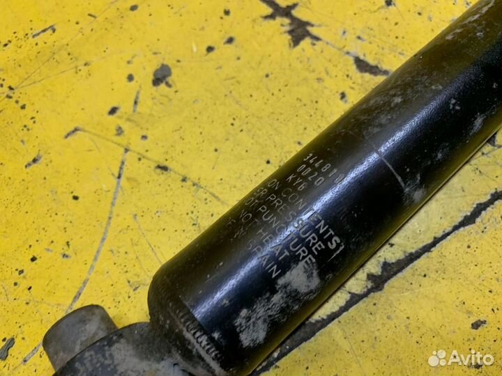 Амортизатор задний Toyota Corolla 2006 - 2013