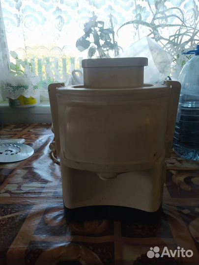 Соковыжималка электрическая