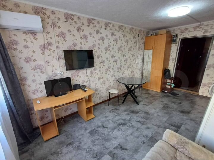 Комната 18 м² в 5-к., 3/5 эт.