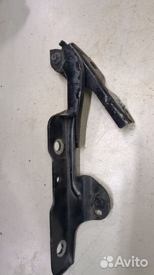 Петля капота Cadillac Escalade 4, 2015