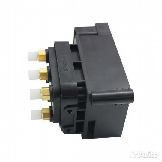 Блок клапанов пневмоподвески Audi A8 (D4)