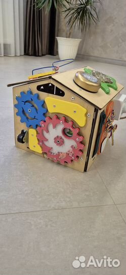 Бизиборд домик со светом