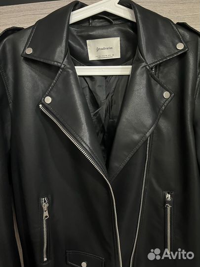 Кожаная косуха Stradivarius