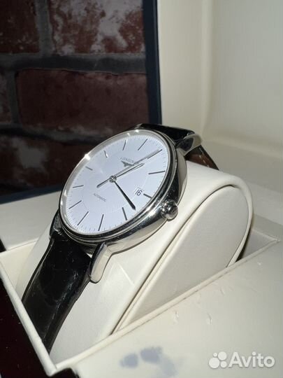 Часы Longines Presence l4.801.4 38мм