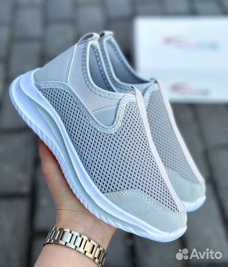 Кроссовки летние новые детские
