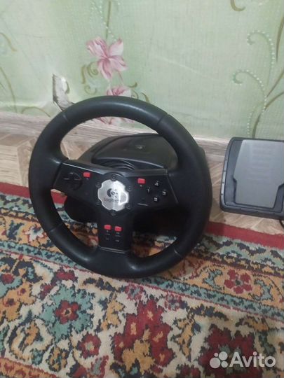 Игровой руль logitech