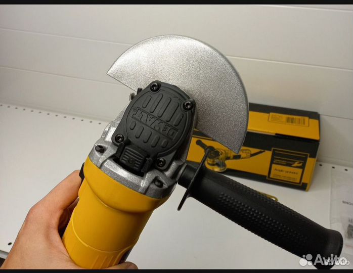 Болгарка dewalt