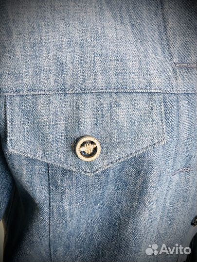 Джинсовая куртка