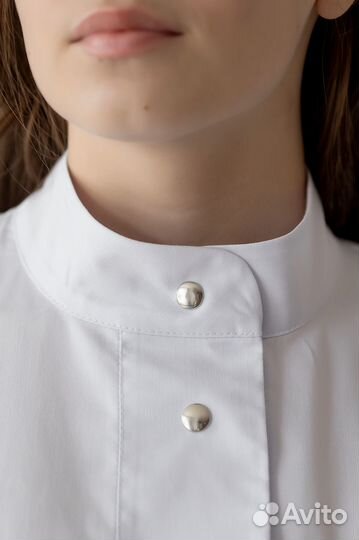 Медицинская одежда. Халат на кнопках