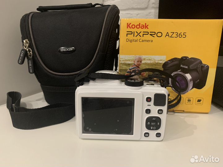 Kodak pixpro AZ365 белый