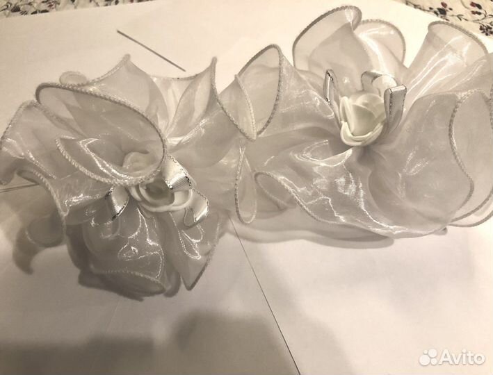 Белые бантики для волос