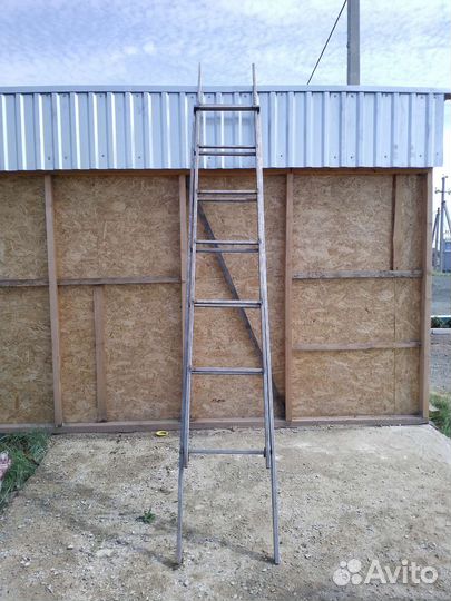 Металлическая лестница