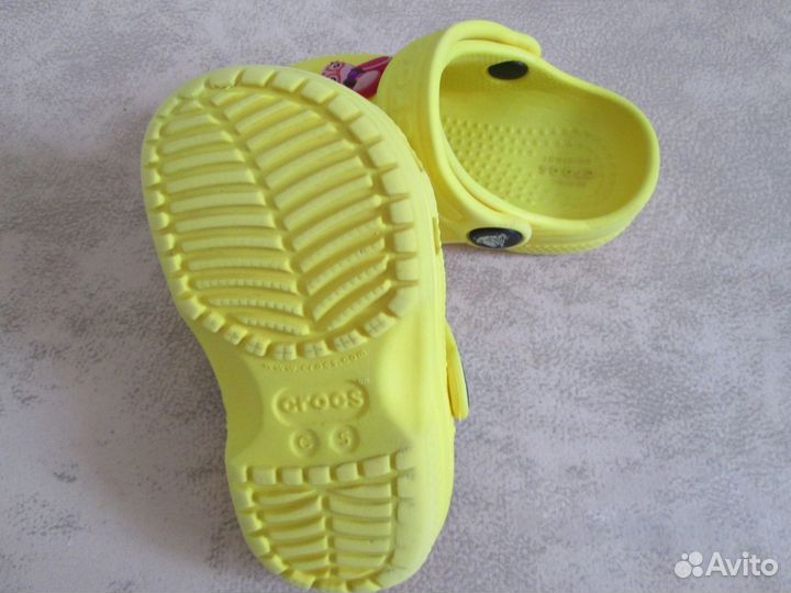 Шлепанцы Crocs для девочки
