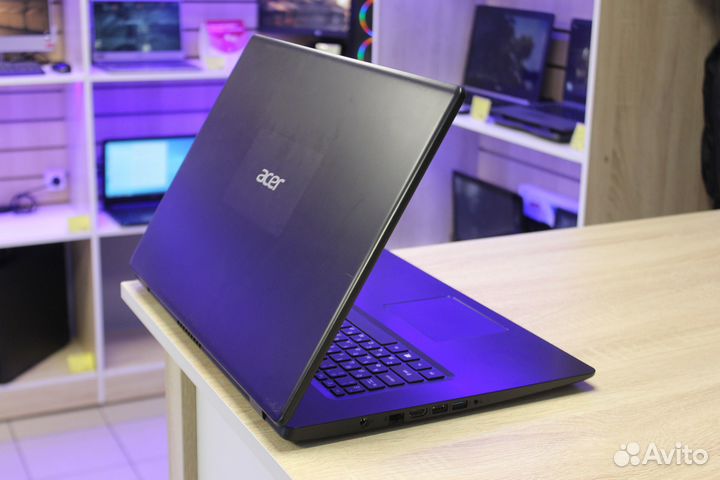 Свежий 4-ёх ядерный Acer с большим экраном 17.3