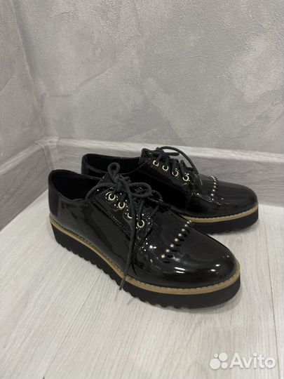 Лоферы кожанные женские 38