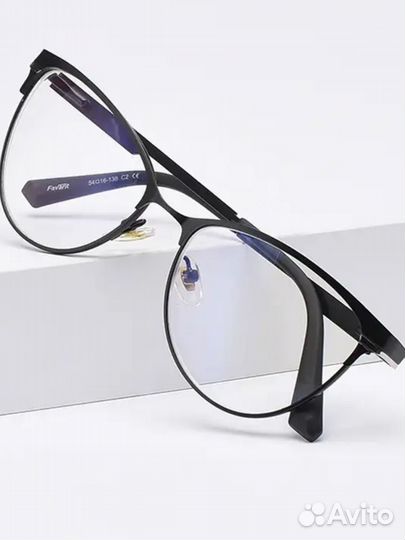 Корригирующие очки -3