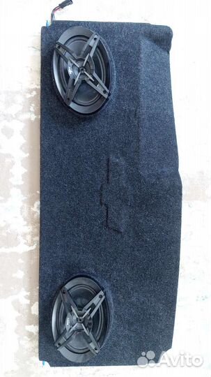 Акустическая полка в сборе с колонками на Ниву