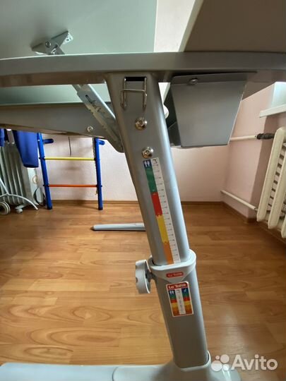 Стол детский Бюрократ Conductor-08