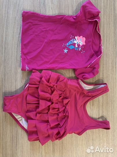 Купальник для девочки и плавательный круг