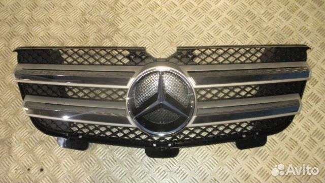 Mercedes GL X164 Решетка радиатора 2008-2012