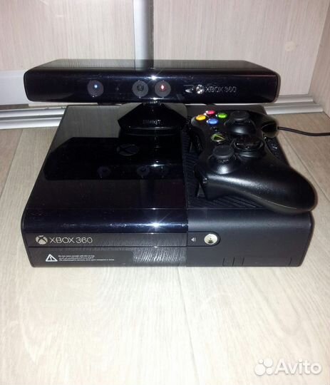 Игровая приставка Xbox 360
