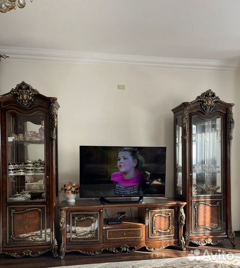 Тумба под телевизор