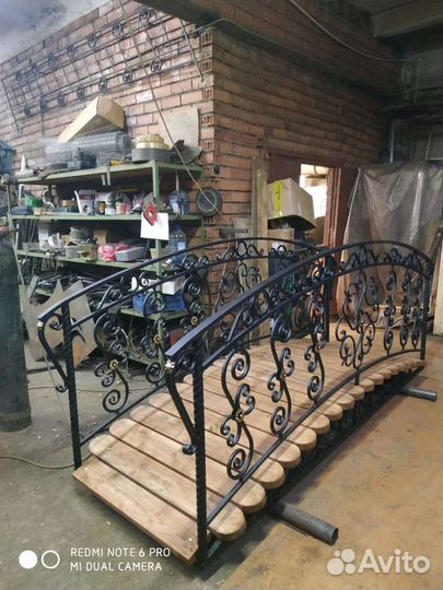 Мостик кованый