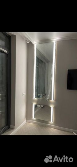 Зеркало с подсветкой в прихожую