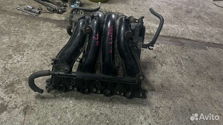 Впускной коллектор Mitsubishi galant 8 4g94 2.0