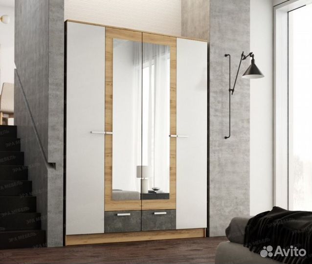 Шкаф с зеркалом