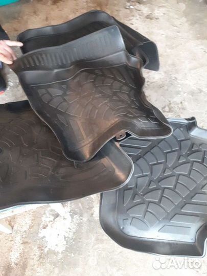 Коврики полка на лендровер дискавери