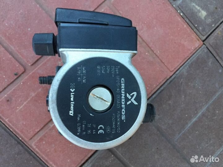 Насос Grundfos Up015-40