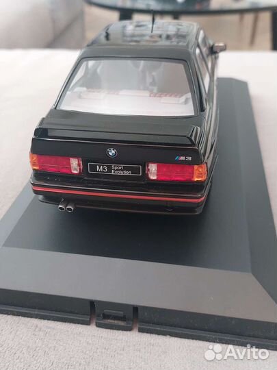 BMW E30 Sport Evo 1990 1:18 Solido
