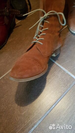 Полусапожки рыжие 38 и бежевые 39 рр