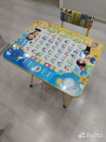 Детский столик и стульчик