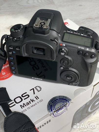 Зеркальный фотоаппарат