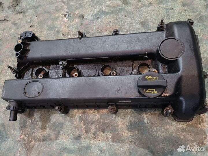 Крышка клапанная Mazda 3 BK 2.0 LF