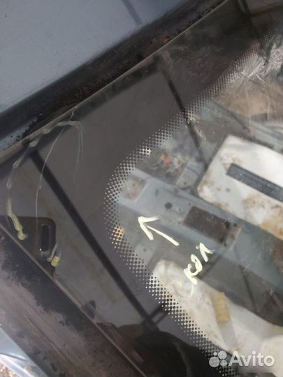 Лобовое стекло Renault Sandero 2009-2014