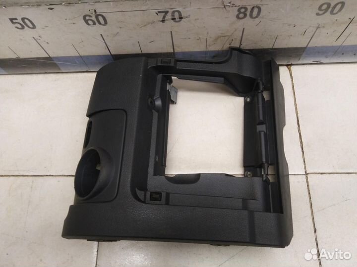 Накладка (кузов внутри) Golf V 2003-2009