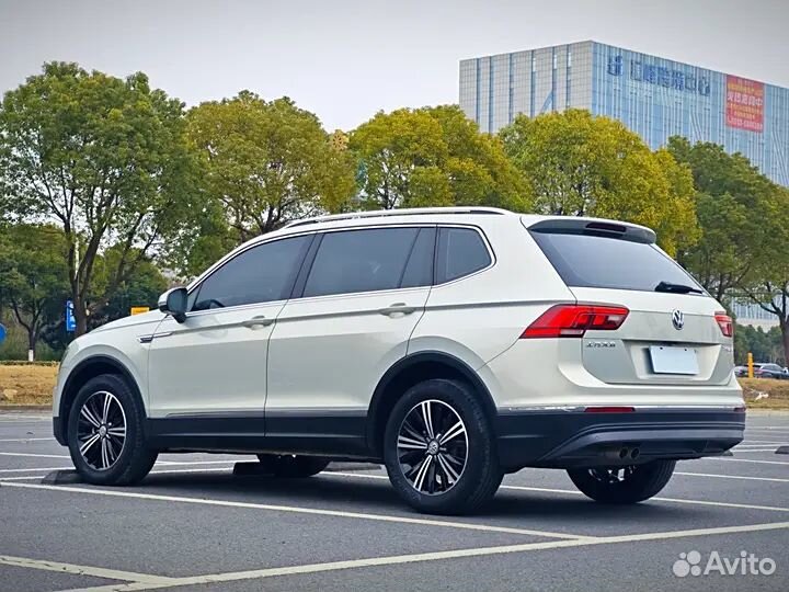 Volkswagen Tiguan L 1.4 AMT, 2021, 28 000 км