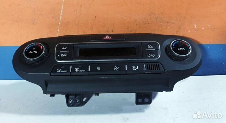Блок управления климат-контролем Kia Sorento 3