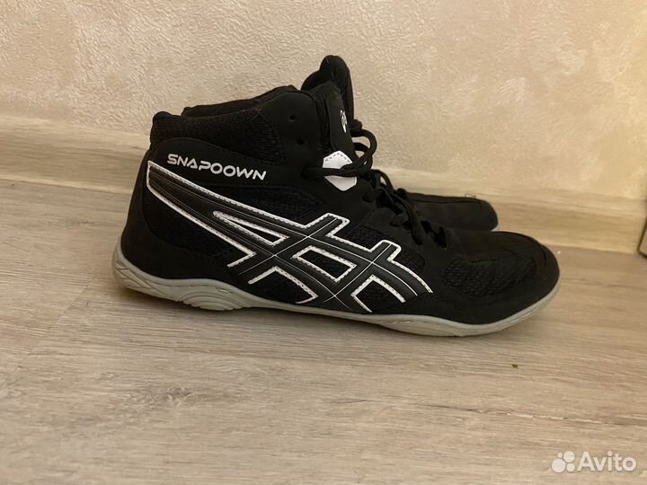 Борцовки Asics