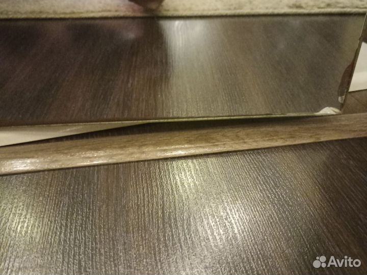 Полка навесная зеркальная в ванную