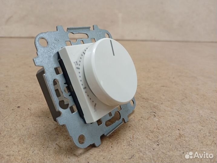 Терморегулятор 10А ABB Zenit N2240.3 BL