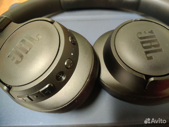 JBL tune 760NC