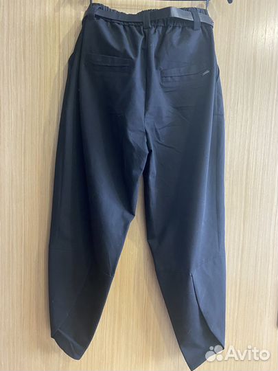 Черные брюки