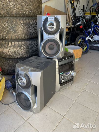 Музыкальный центр