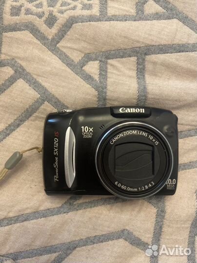 Компактный фотоаппарат